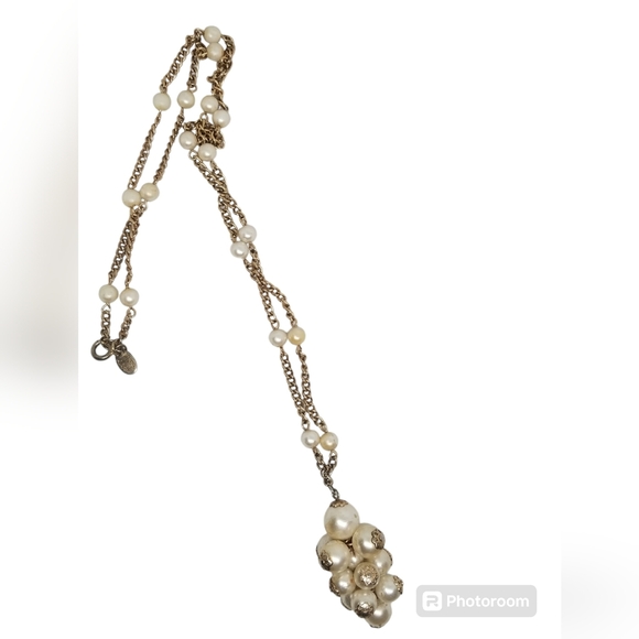 PARK LANE GOLDTONED & FAUX PEARL CHAIN NECKLACE WITH PEARL CLUSTER PENDANT - Picture 3 of 7